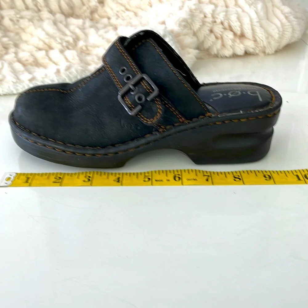 boc Ladies Clogs. Buckled Feature. Size 7/38 - Picture 8 of 12